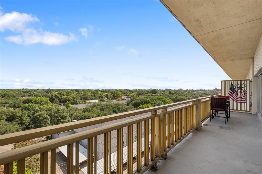 6211 W Northwest Highway G710