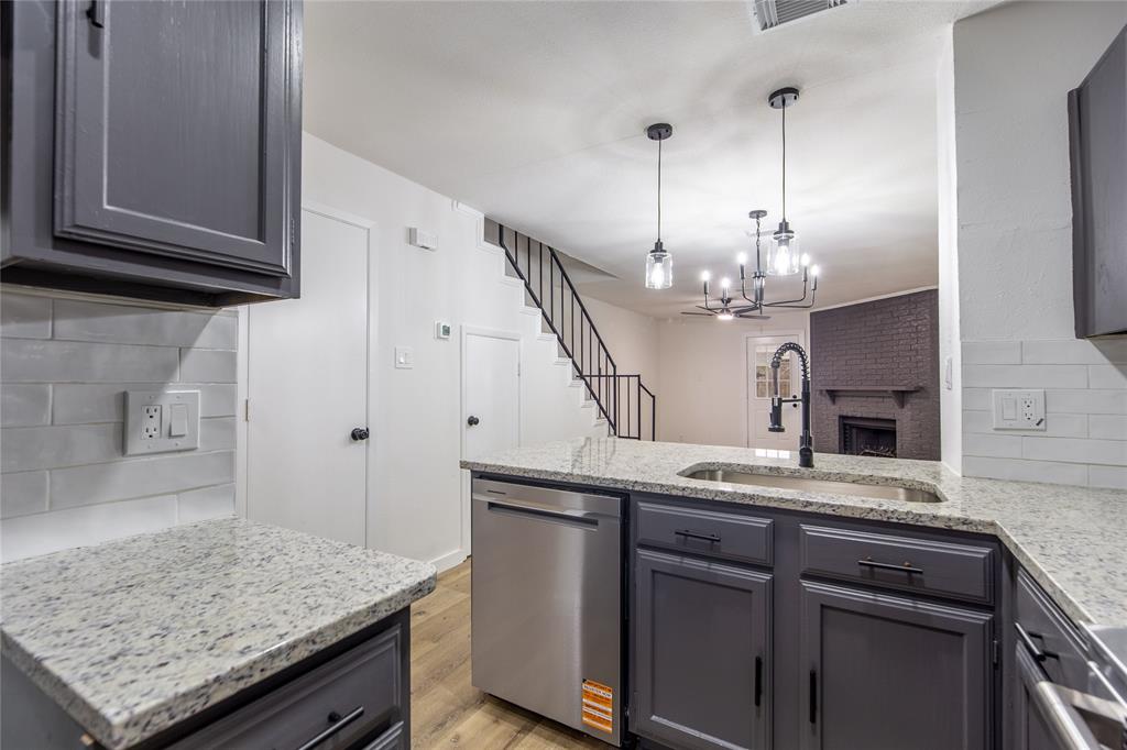 613 Carriagehouse Lane 9