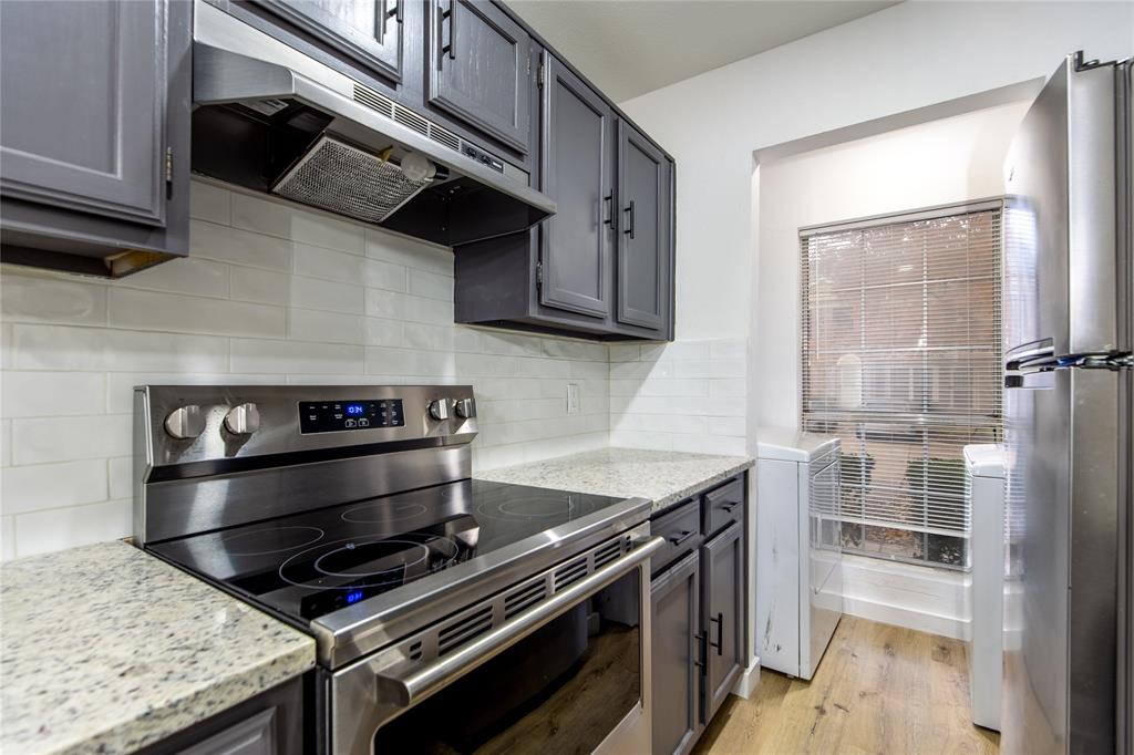 613 Carriagehouse Lane 9