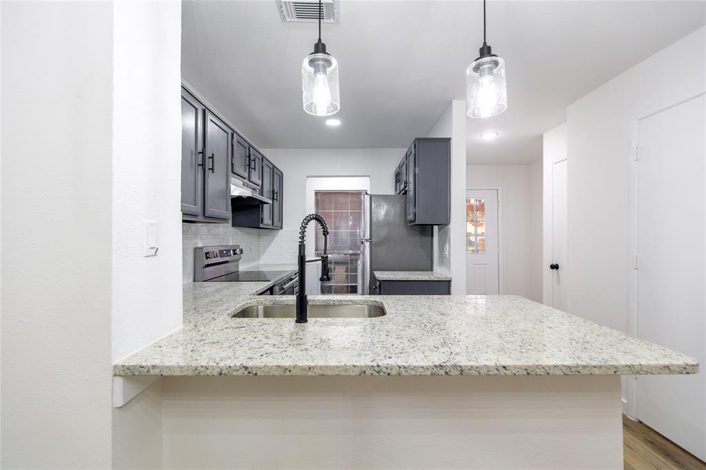 613 Carriagehouse Lane 9