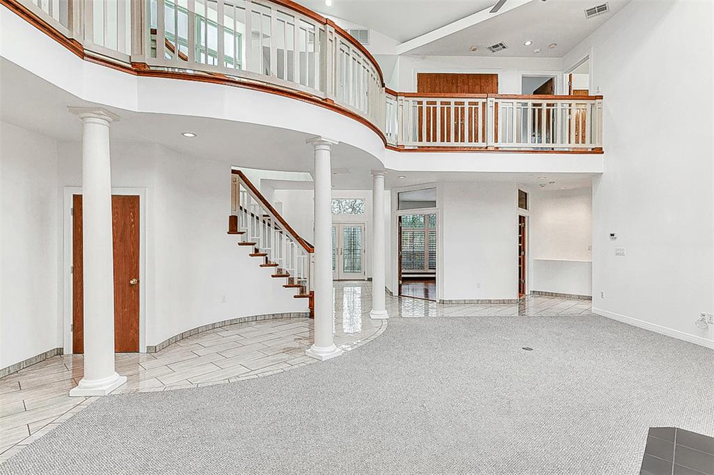 Emerald Sound At Lake Lewisvil - Residential