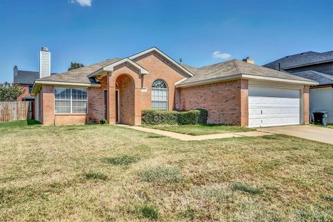 205 Milton Drive Arlington TX 76002