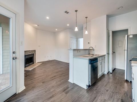 4113 Esters Road 605 Irving TX 75038