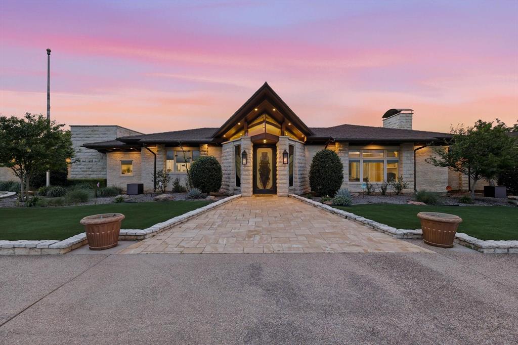 2200 Winthrop Hill Road