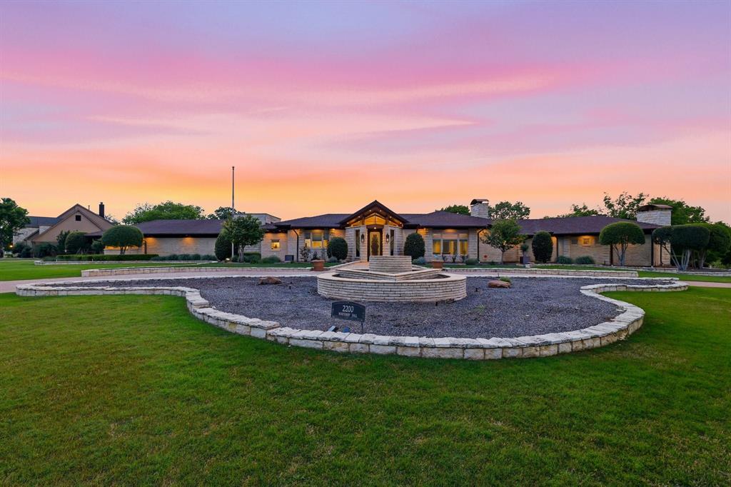 2200 Winthrop Hill Road