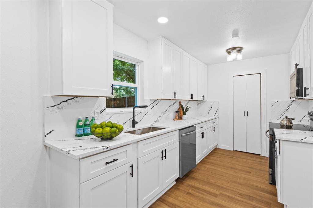 Lake Park Village 01 - Residential