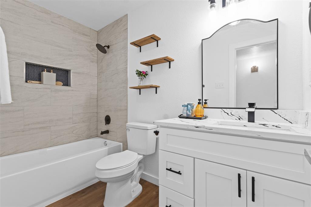 Lake Park Village 01 - Residential