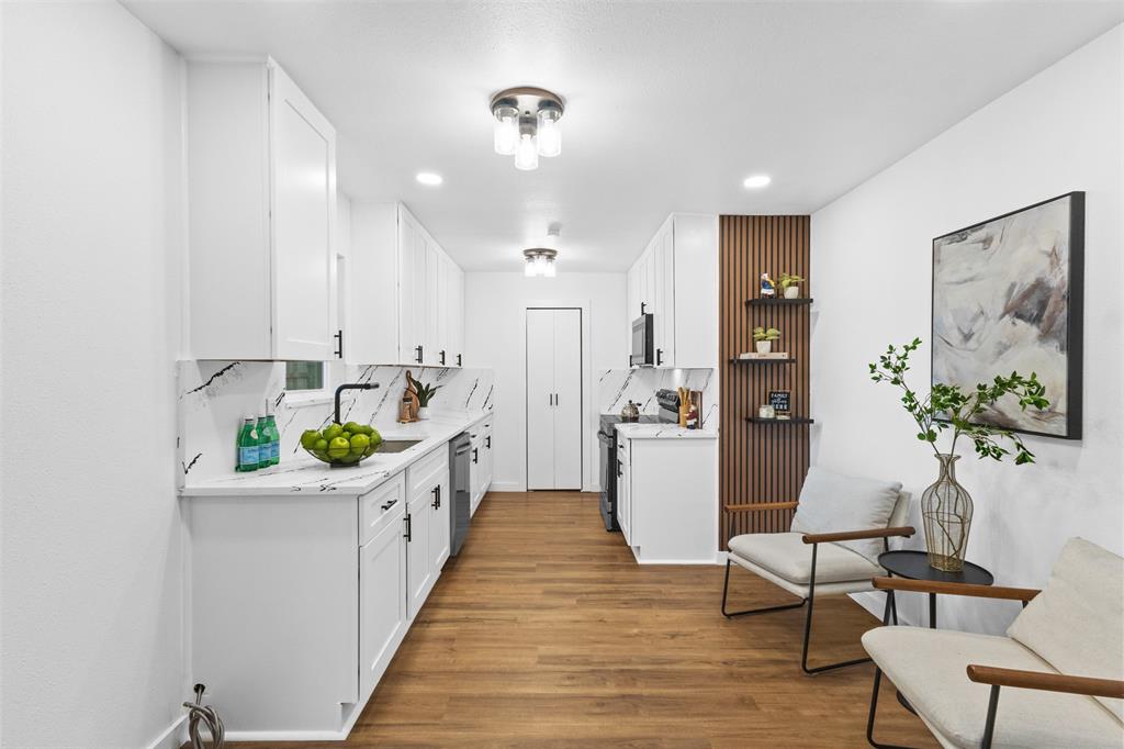 Lake Park Village 01 - Residential