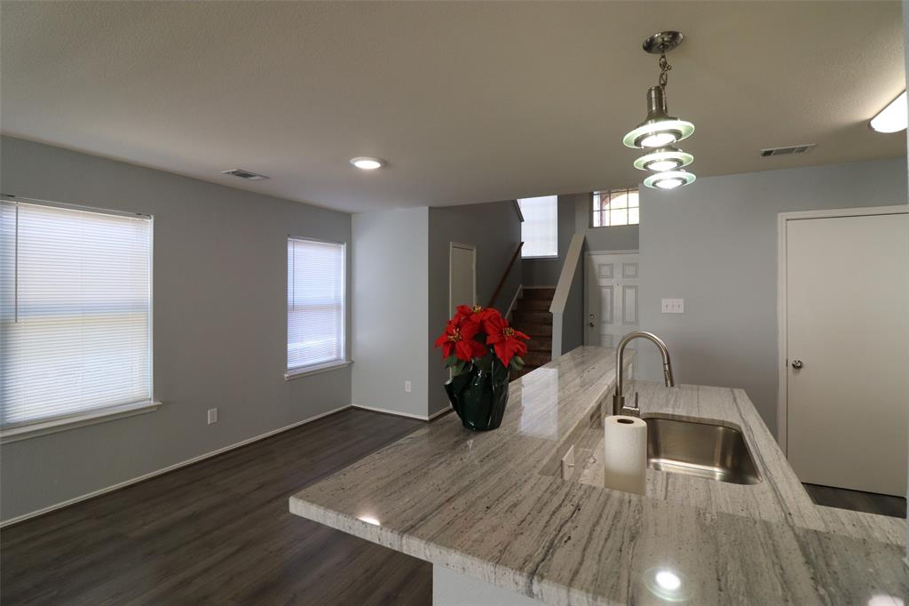 Parkway Village 02 - Residential Lease