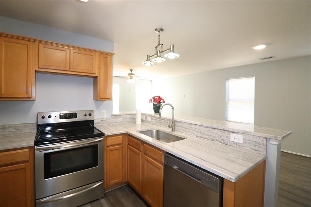 Parkway Village 02 - Residential Lease