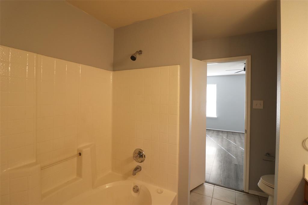 Parkway Village 02 - Residential Lease