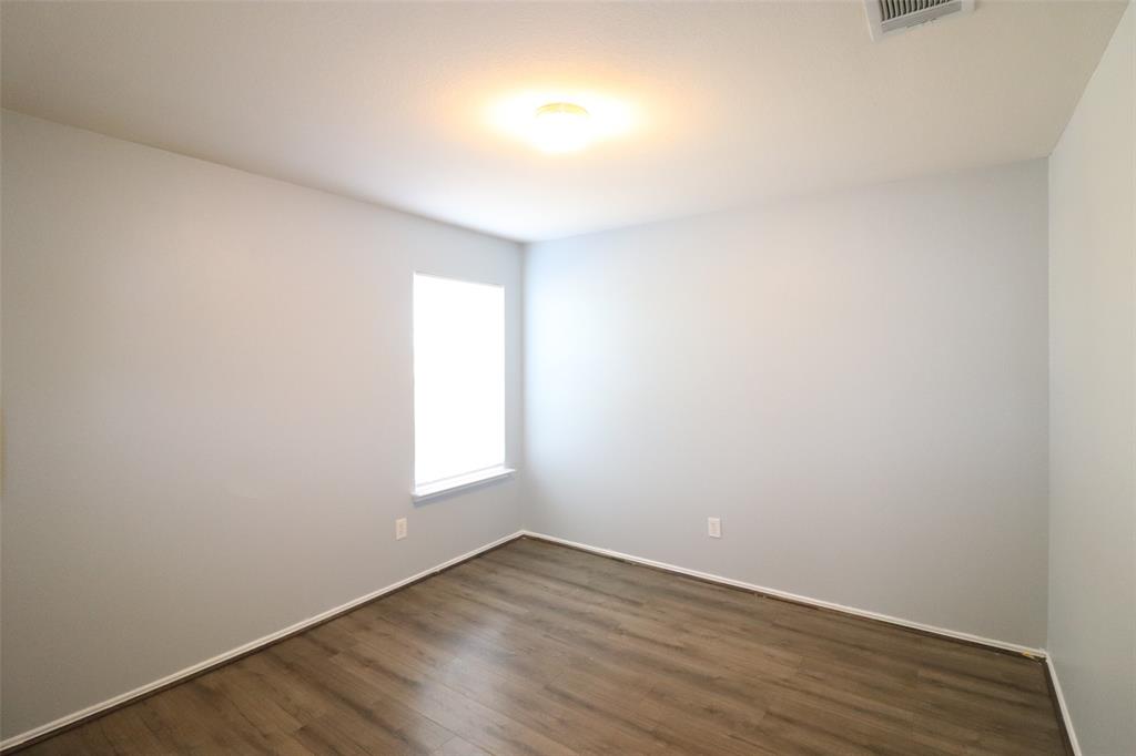 Parkway Village 02 - Residential Lease