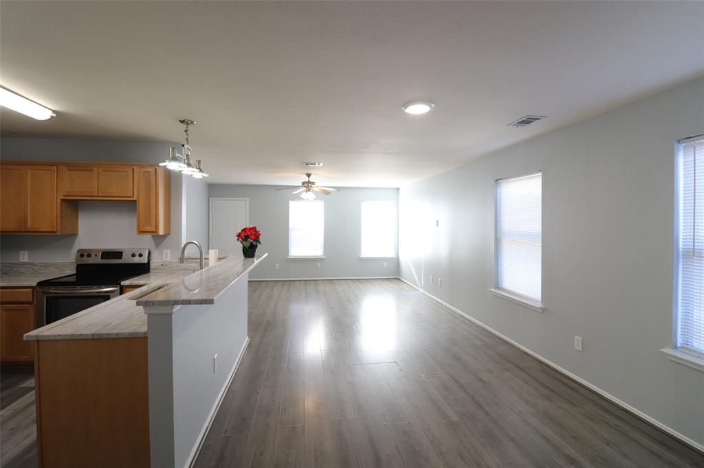 Parkway Village 02 - Residential Lease