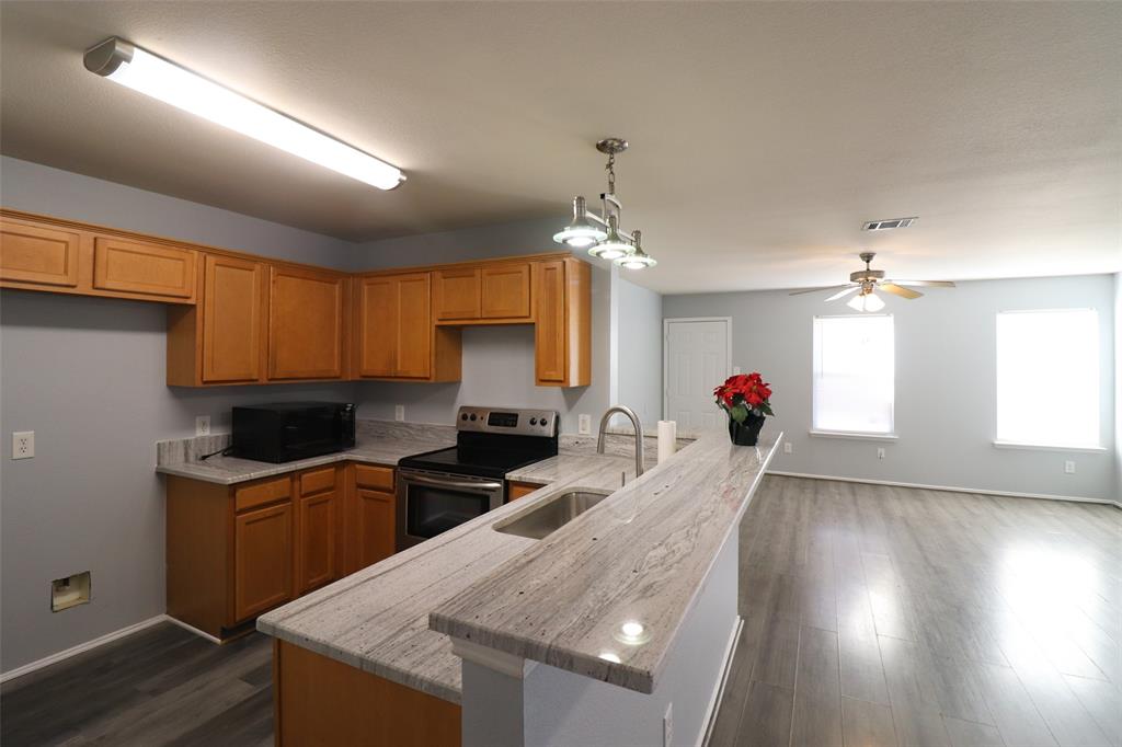 Parkway Village 02 - Residential Lease