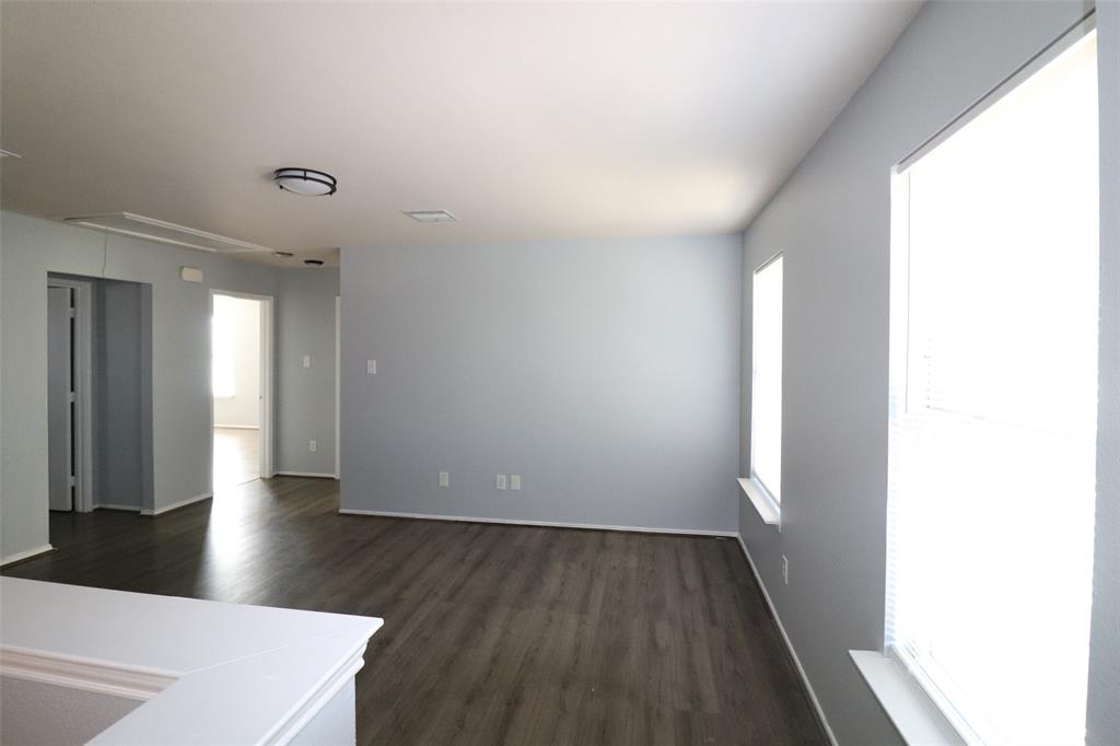 Parkway Village 02 - Residential Lease