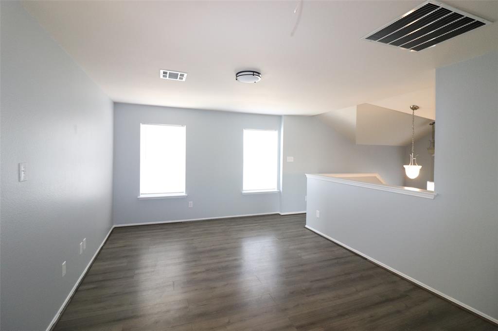 Parkway Village 02 - Residential Lease