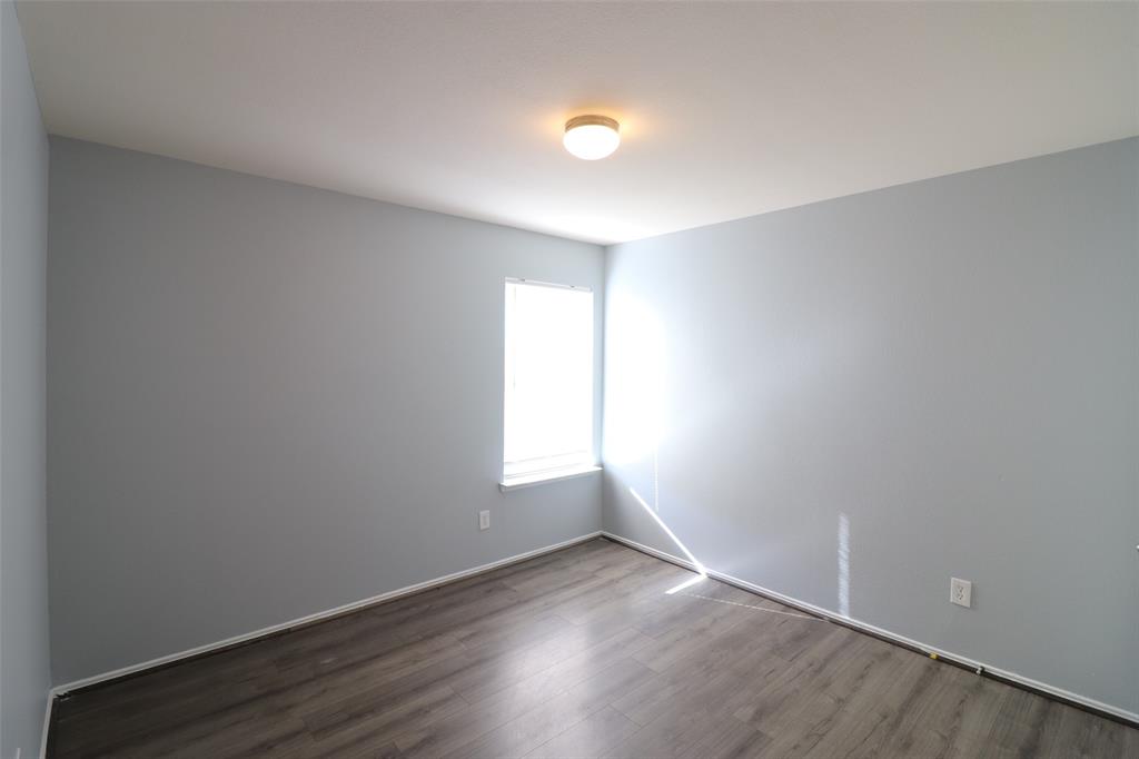 Parkway Village 02 - Residential Lease