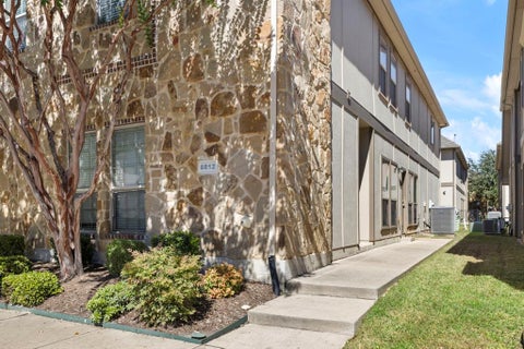 Photo of 8812 Papa Trail, McKinney, TX 75070 (MLS # 21407438)