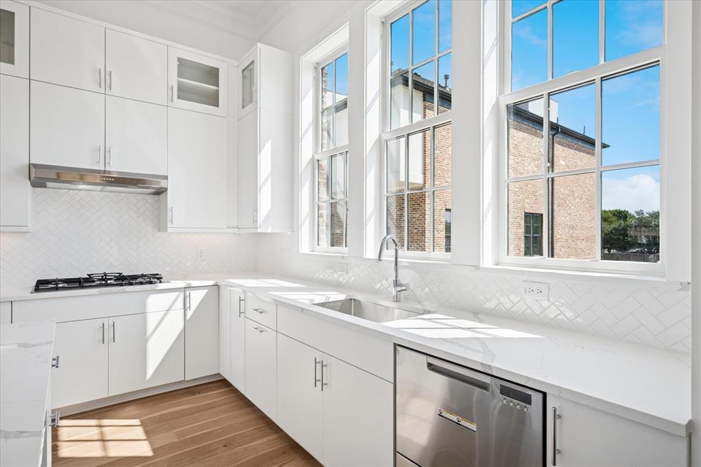 Addison Grove - Residential