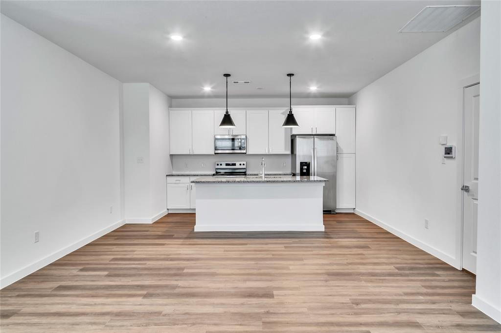 3949 Bernese Drive Willow