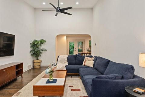 2254 Springhill Drive Dallas TX 75228