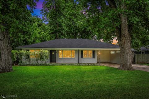 Photo of 467 Albert Avenue, Shreveport, LA 71105 (MLS # 21280413)