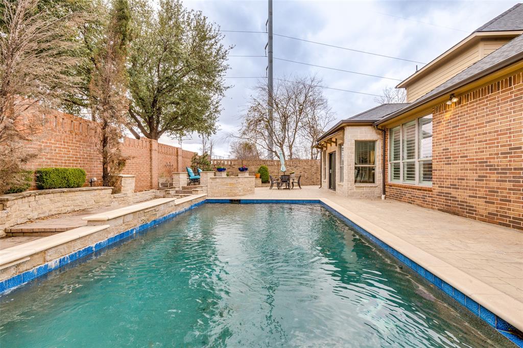 Chateaus Of Coppell - Residential