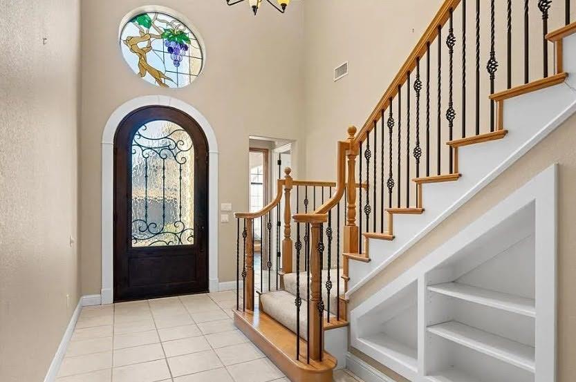 2414 Vineyard Drive