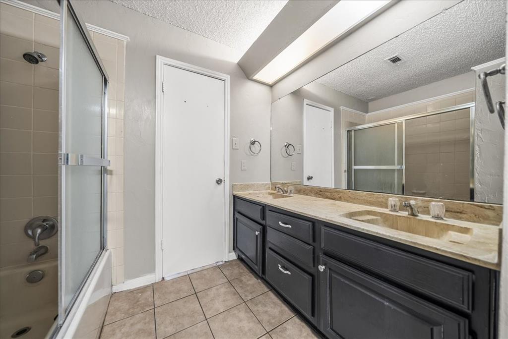 Cloisters Condo The - Residential