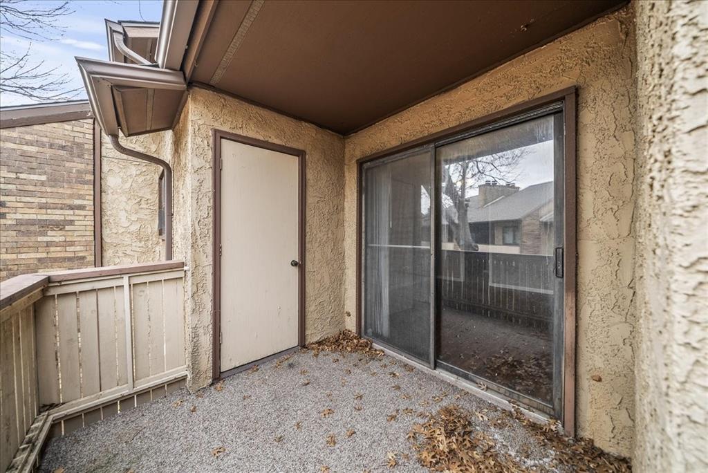 Cloisters Condo The - Residential