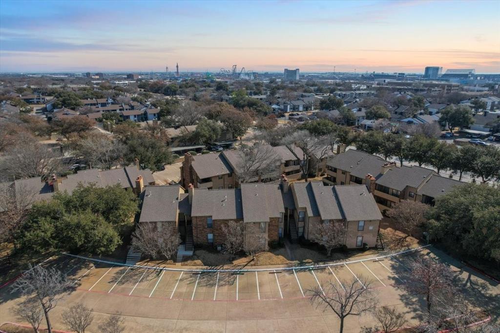 Cloisters Condo The - Residential