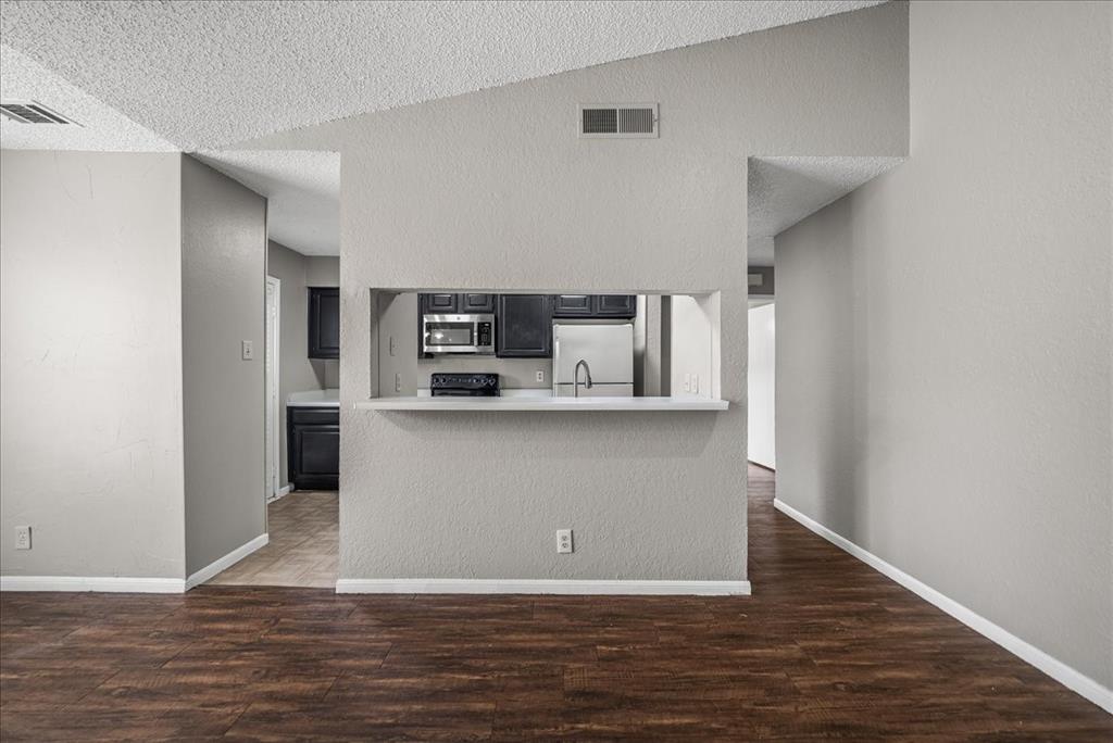 Cloisters Condo The - Residential