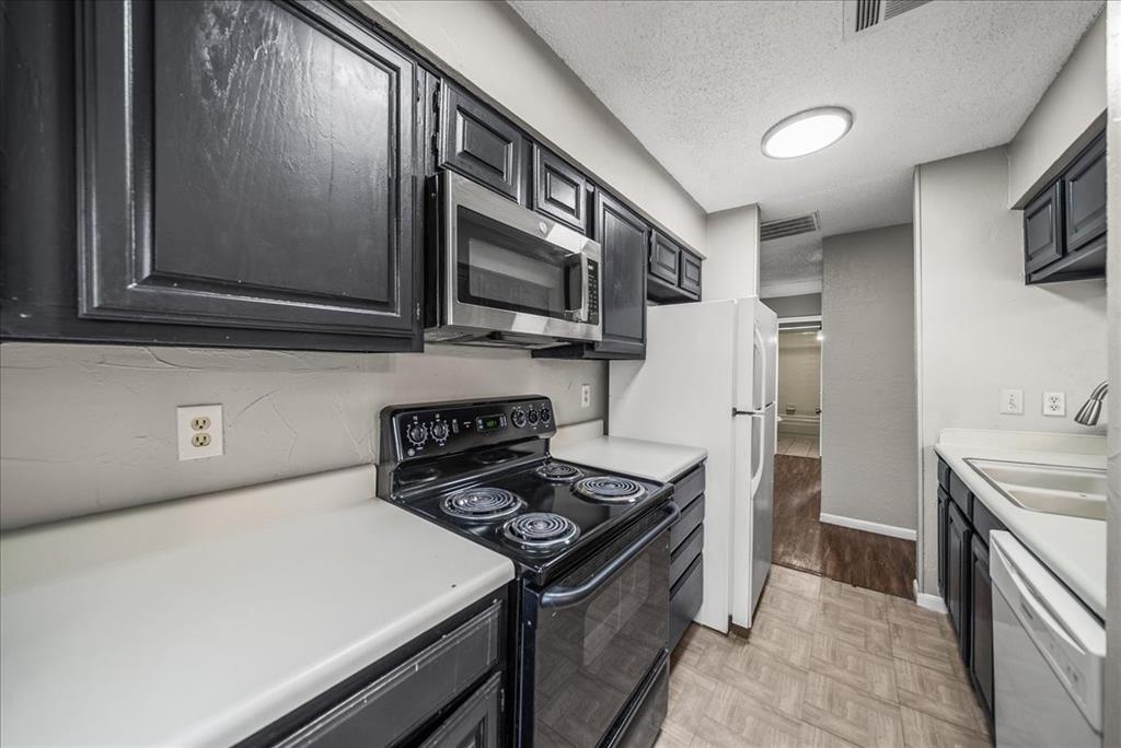 Cloisters Condo The - Residential