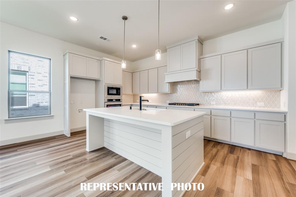 5428 Golden Sun Lane