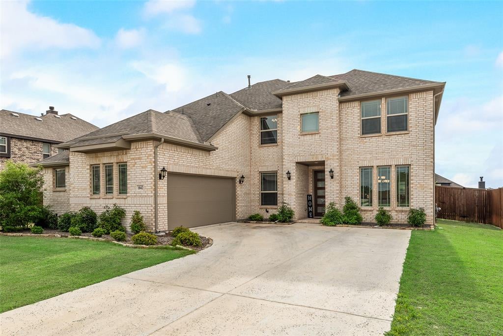 1042 Elmwood Drive