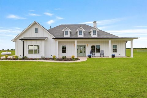 383 County Road 4833 Leonard TX 75452