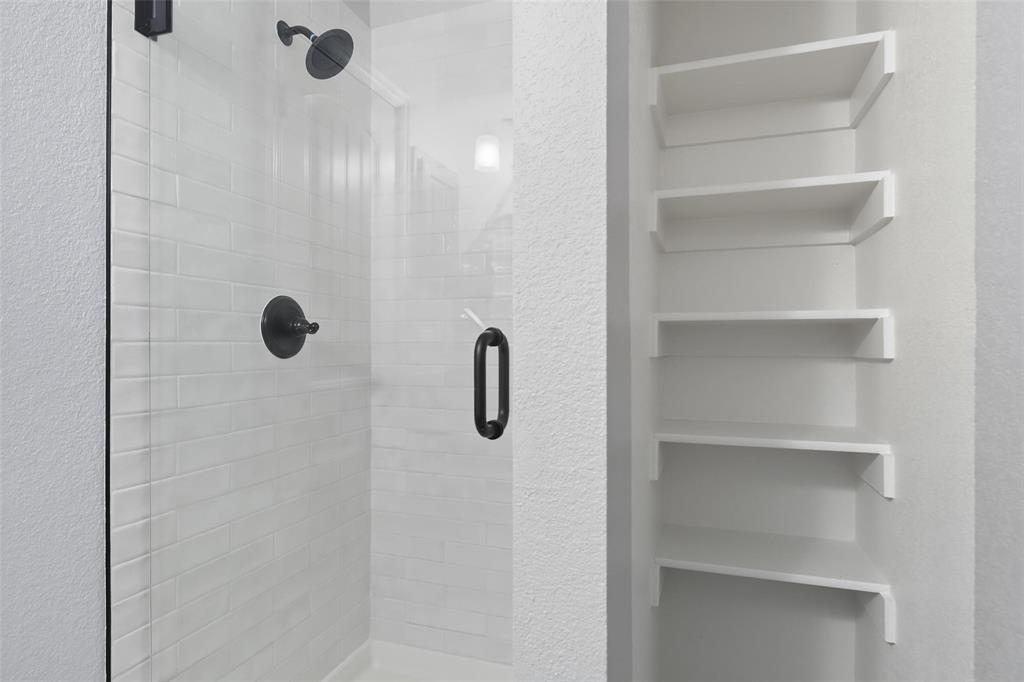 Willow Crk Xing - Residential