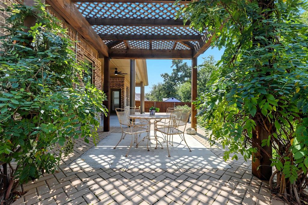 Willow Crk Xing - Residential