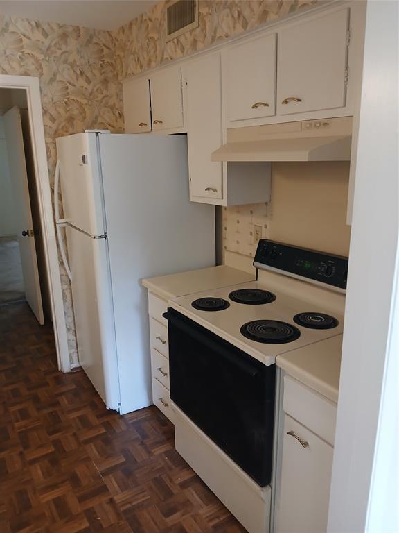 White Rock West Condo - Residential