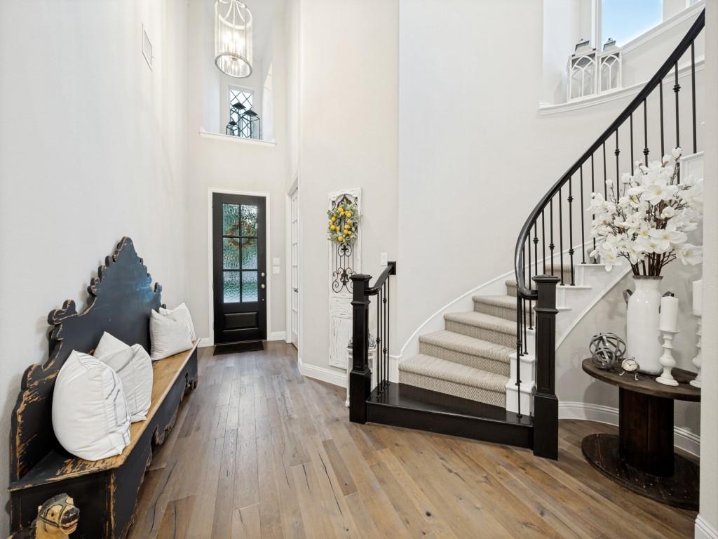 8273 Richmond