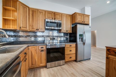 Tiny photo for 129 Little River Bend, Mabank, TX 75156 (MLS # 21095863)