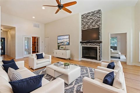 Tiny photo for 129 Little River Bend, Mabank, TX 75156 (MLS # 21095863)