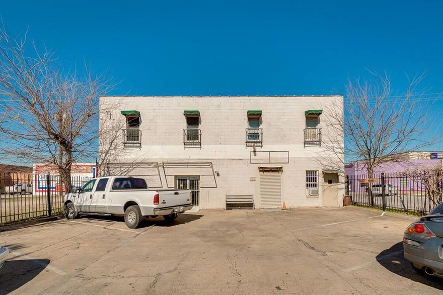 THIS UNIQUE COMMERCIAL BUILDING IS LOCATED IN THE HEART OF THE BISHOP ARTS DISTRICT. A GENEROUS FENCED IN 8 PARKING SPACE PARKING LOT. MULTIPLE ENTRIES AND A VERSATILE FLOORPLAN ALLOW FOR CREATING MULTIPLE BUSINESSES IF DESIRED.EXCELLENT LOCATION FOR OFFICE SPACE, RETAIL AND MORE. THIS HOT AREA HAS MAXIMUM POTENTIAL FOR GROWTH. DONT MISS OUT ON THIS OPPORTUNITY!