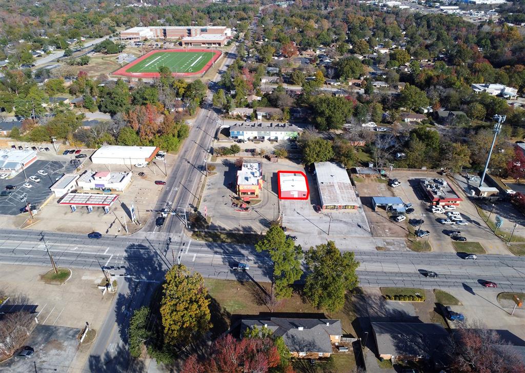 WILLOW RUN - Commercial Lease