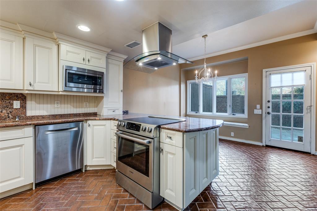 12500 PReston - Residential