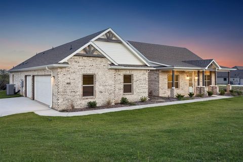 405 Red Roan Ridge Weatherford TX 76087