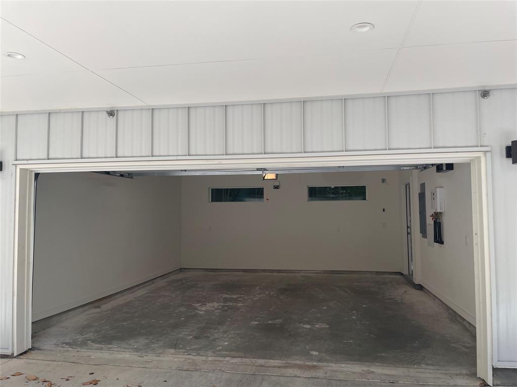 ROUTH TOWNHOMES PH I - Residential Lease