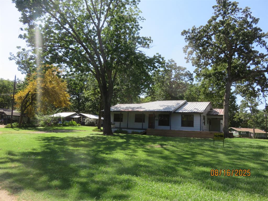 2103 Wildwood Way