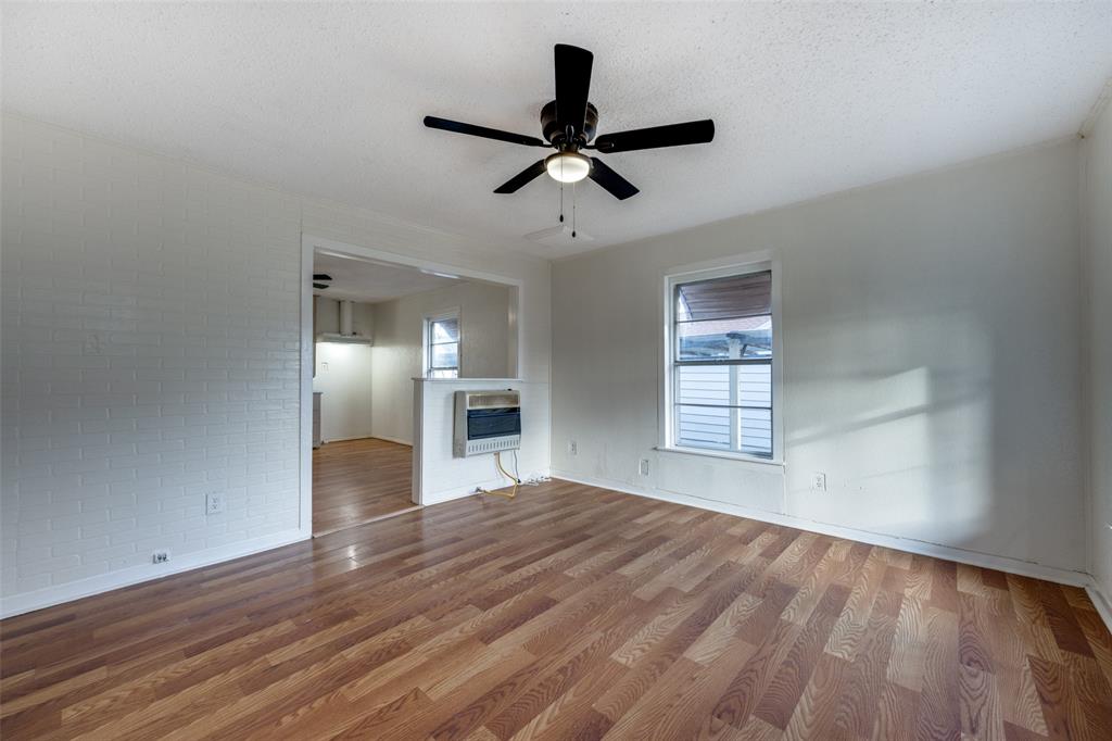 Mills Mrs E W Add - Residential