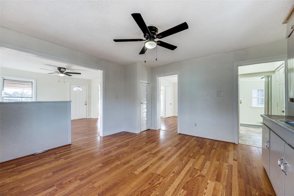 Mills Mrs E W Add - Residential